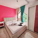 Clara Guest house